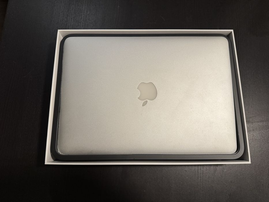 Macbook Air I5 com 256g ssd