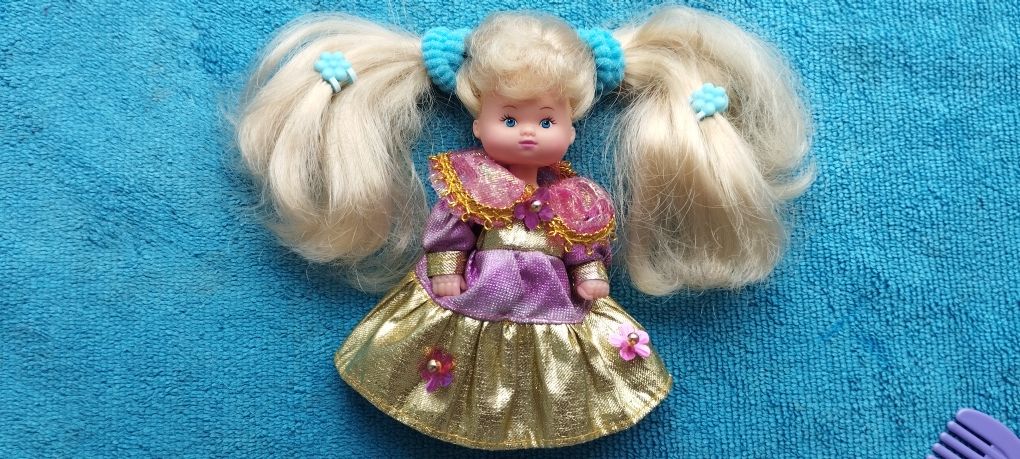 Laleczka Barbie z USA długie super blond włosy grzebyki spinki