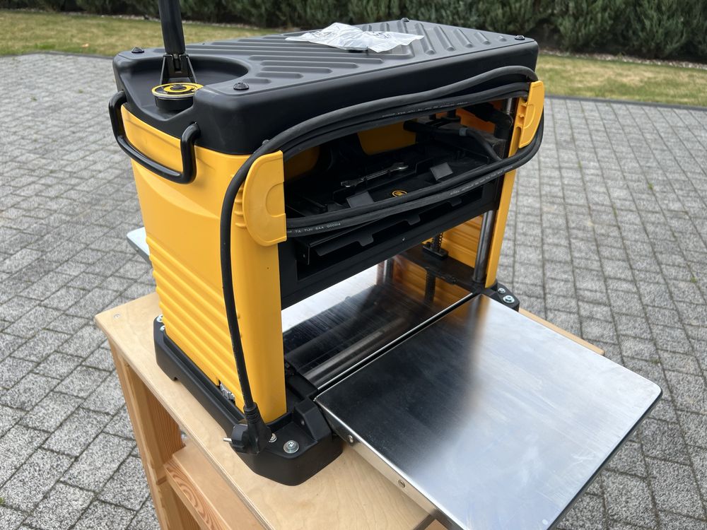 Grubościówka Dewalt DW733