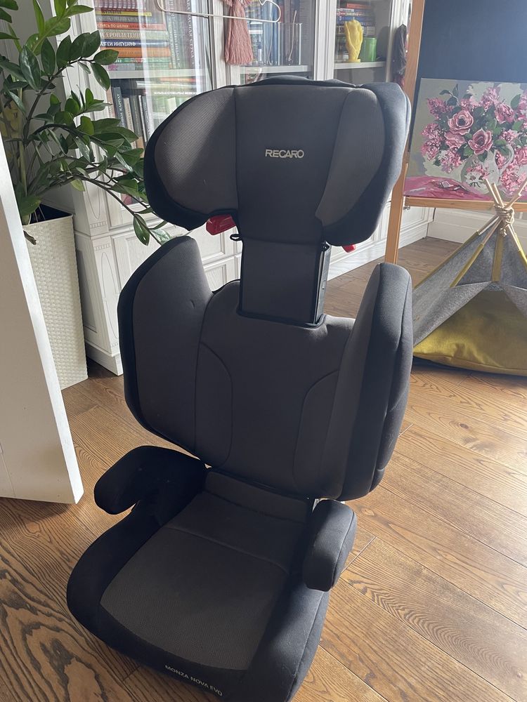 Автокрісло RECARO monza nova evo