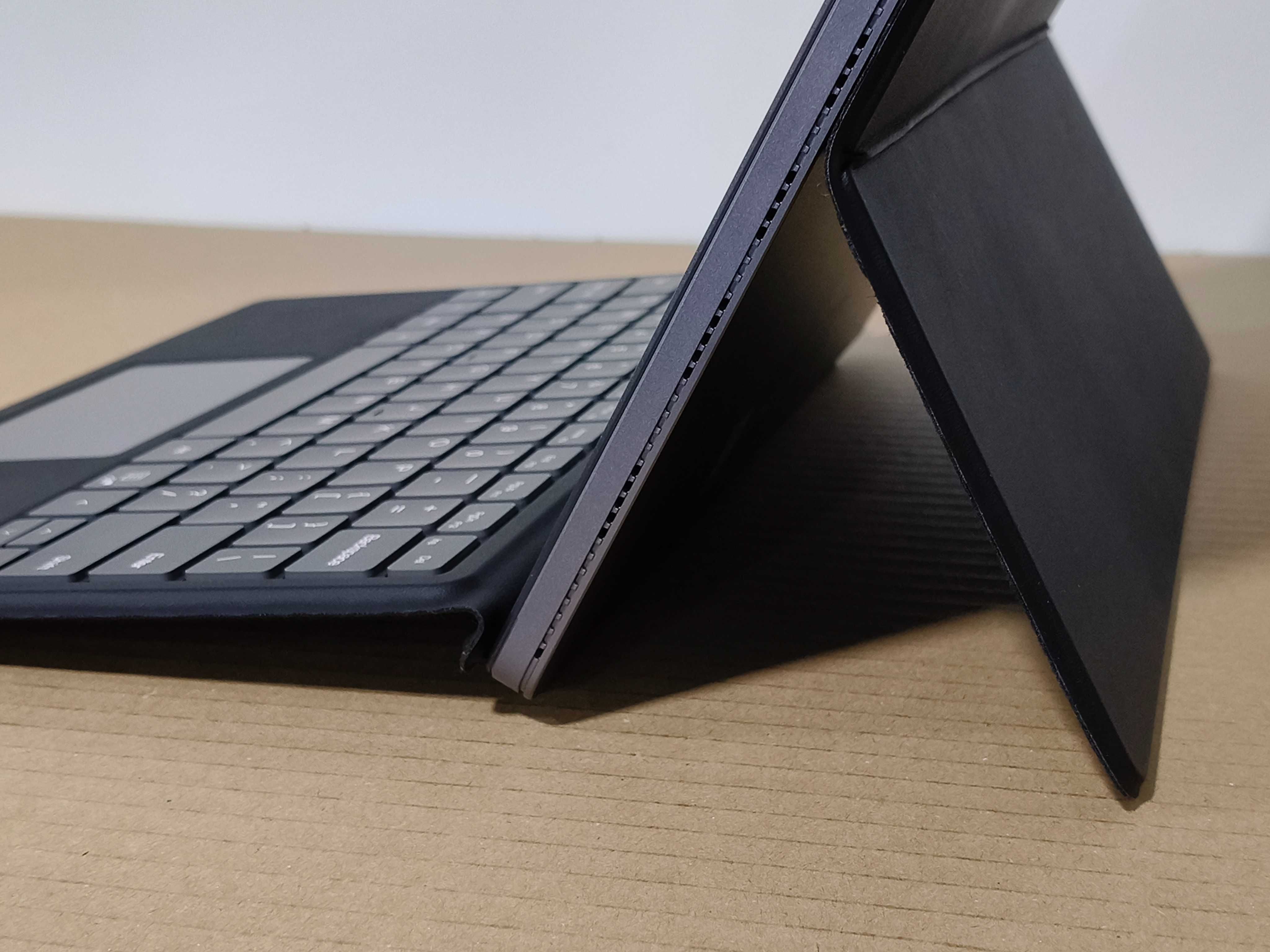 Tablet 2-em-1 Chuwi Hi10 Max - Windows 11, 512GB SSD, 12GB RAM, Stylus