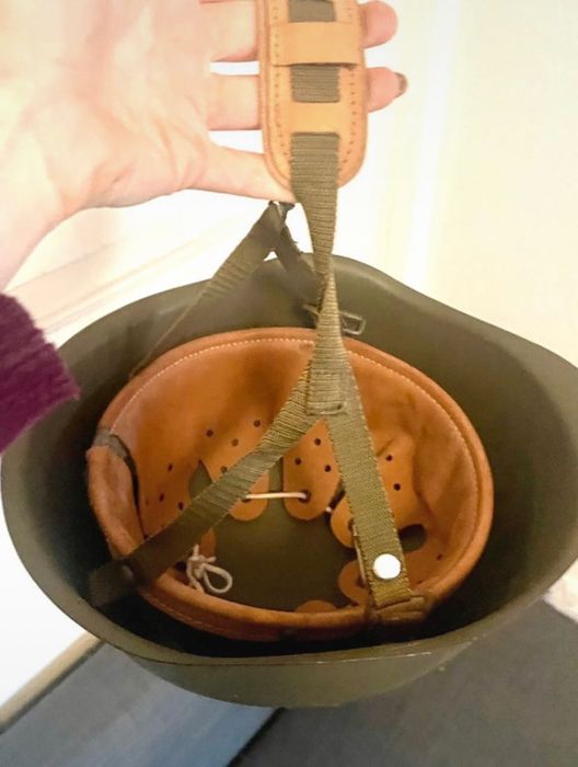 Capacete ou casco militar antigo