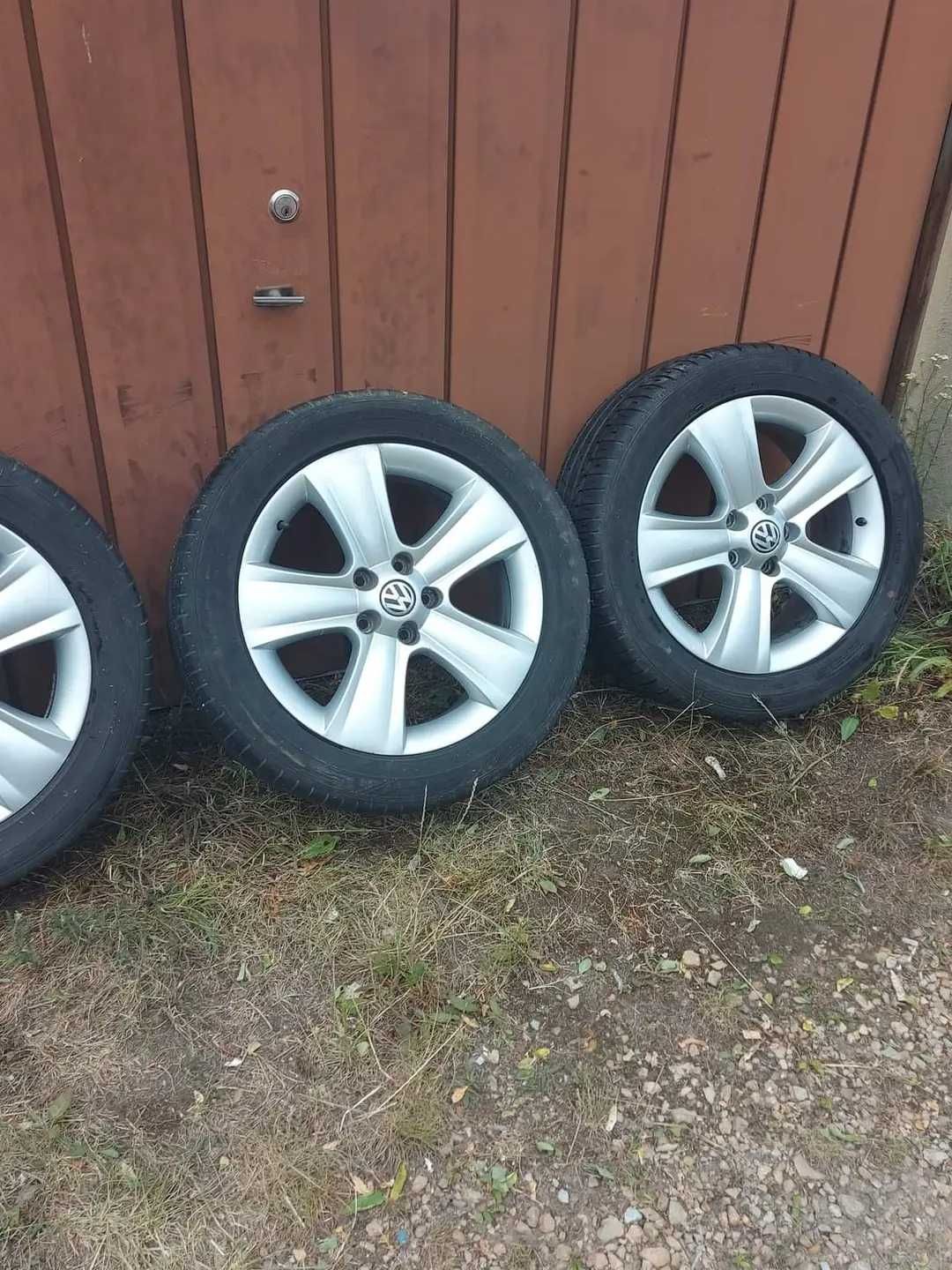 Felgi z oponami tiguan golf 7 5x112 17 7j et45 opony 225/50 otwór 57.1