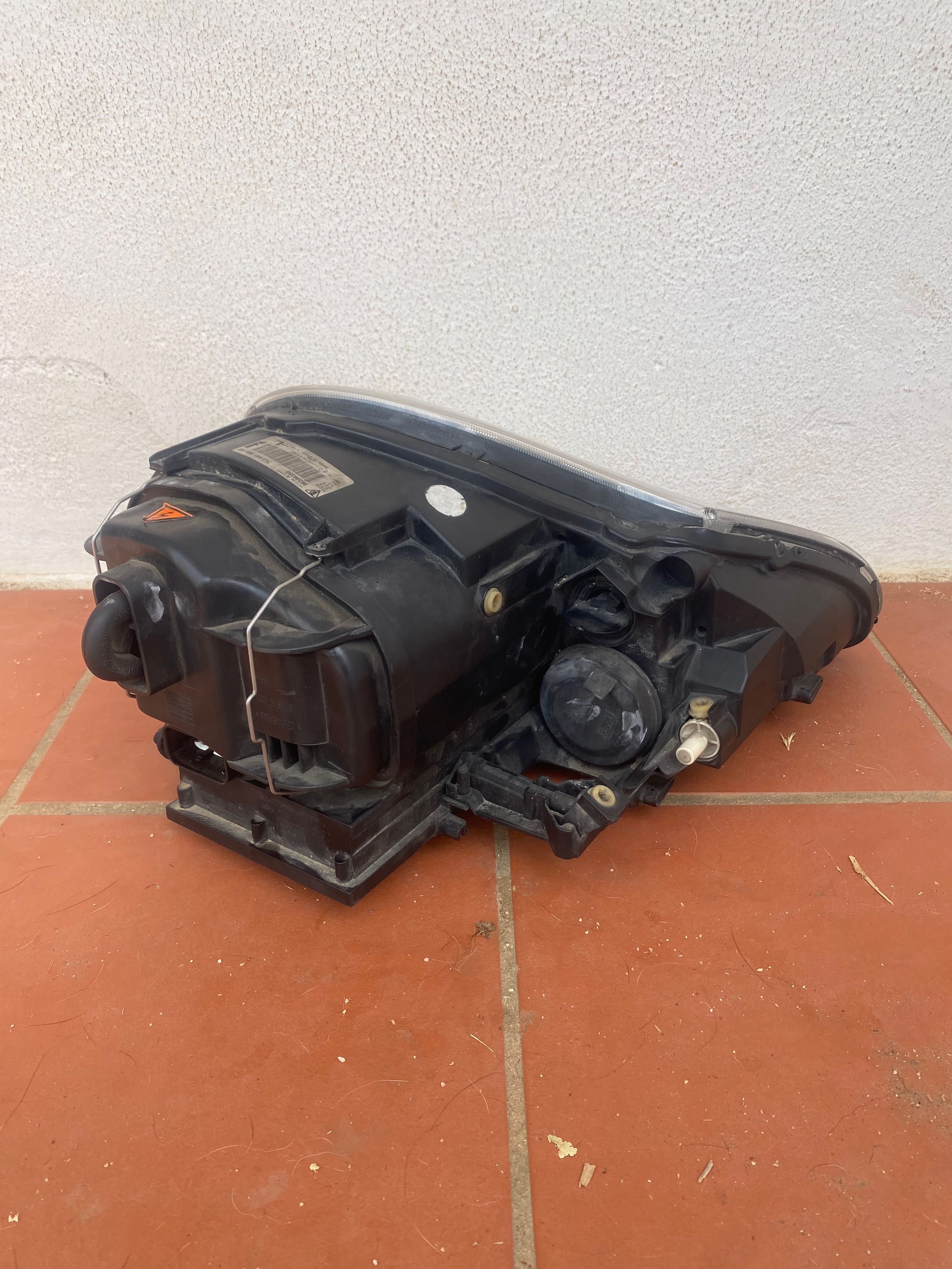 Farol Porsche Cayenne 955 9PA