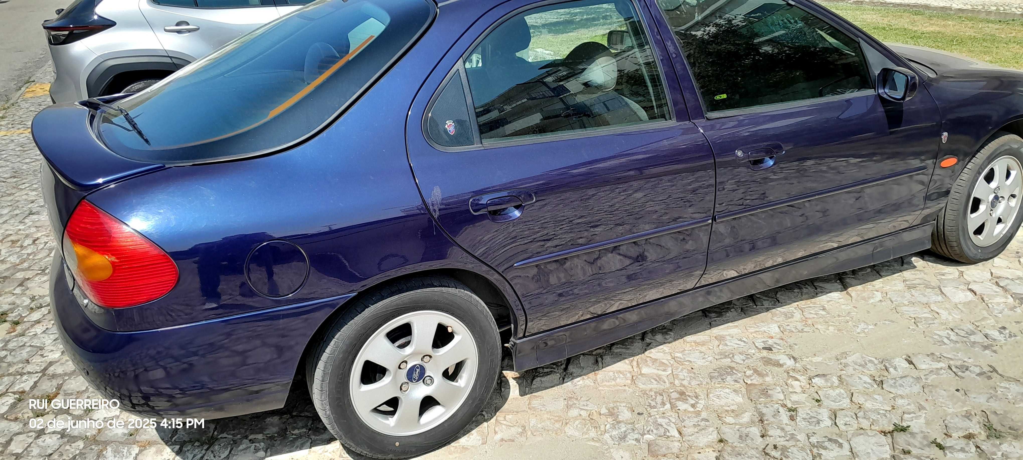Venda Ford mondeo ghia 1.8 D.