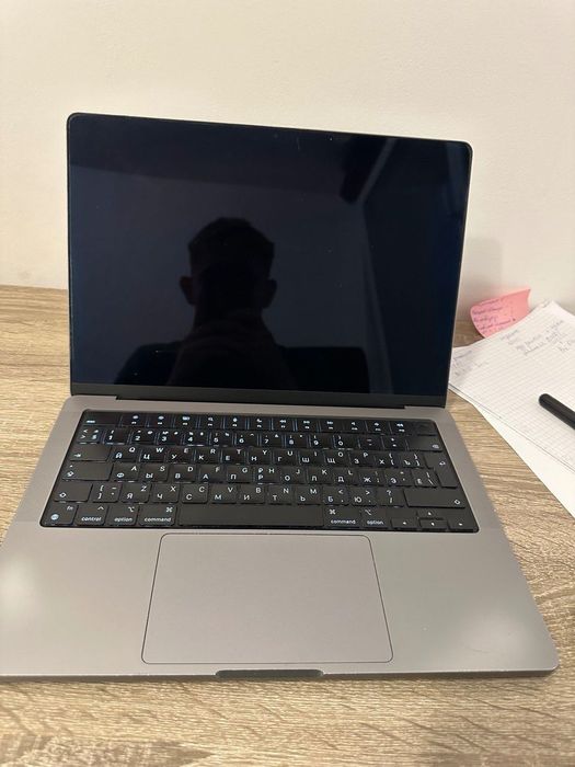 MacBook Pro M1 Pro  16GB/256GB 14 inch 2021