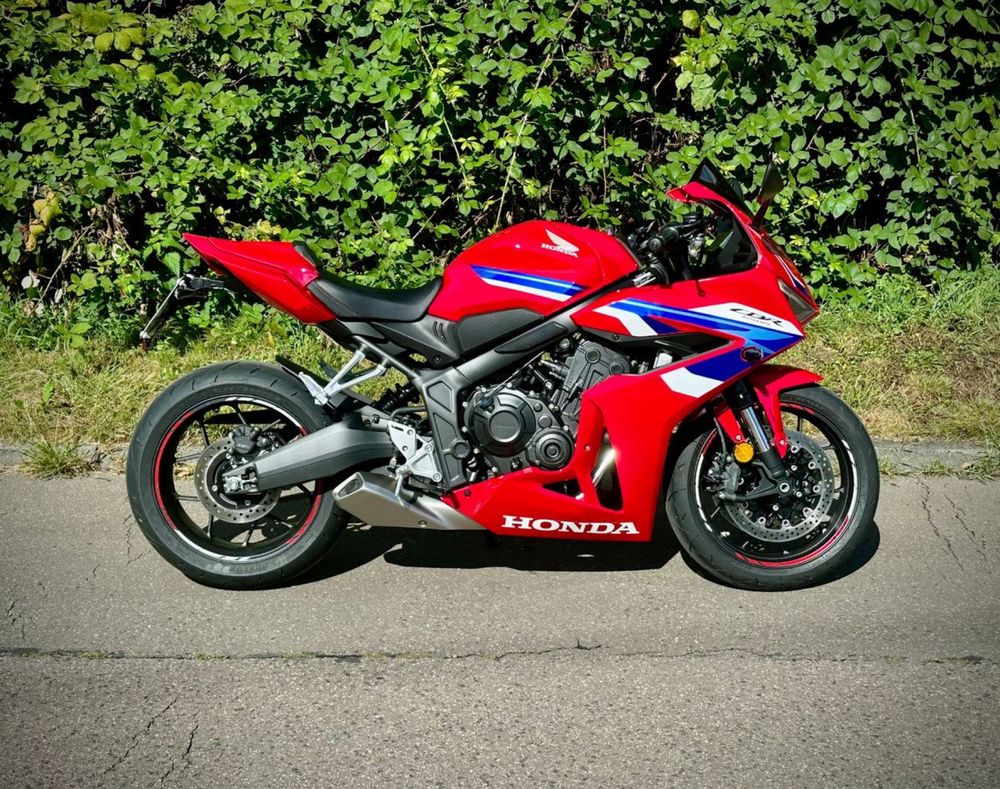 Honda CBR650 com apenas 7.000km