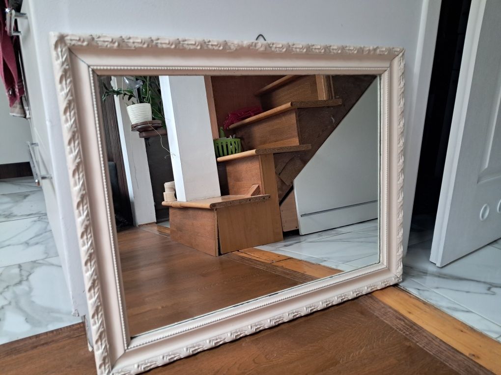 Lustro kolor biało kremowy  wymiary 75,5 cm x 58,5 cm