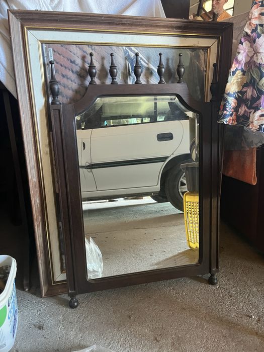 Espelho de madeira abtigo