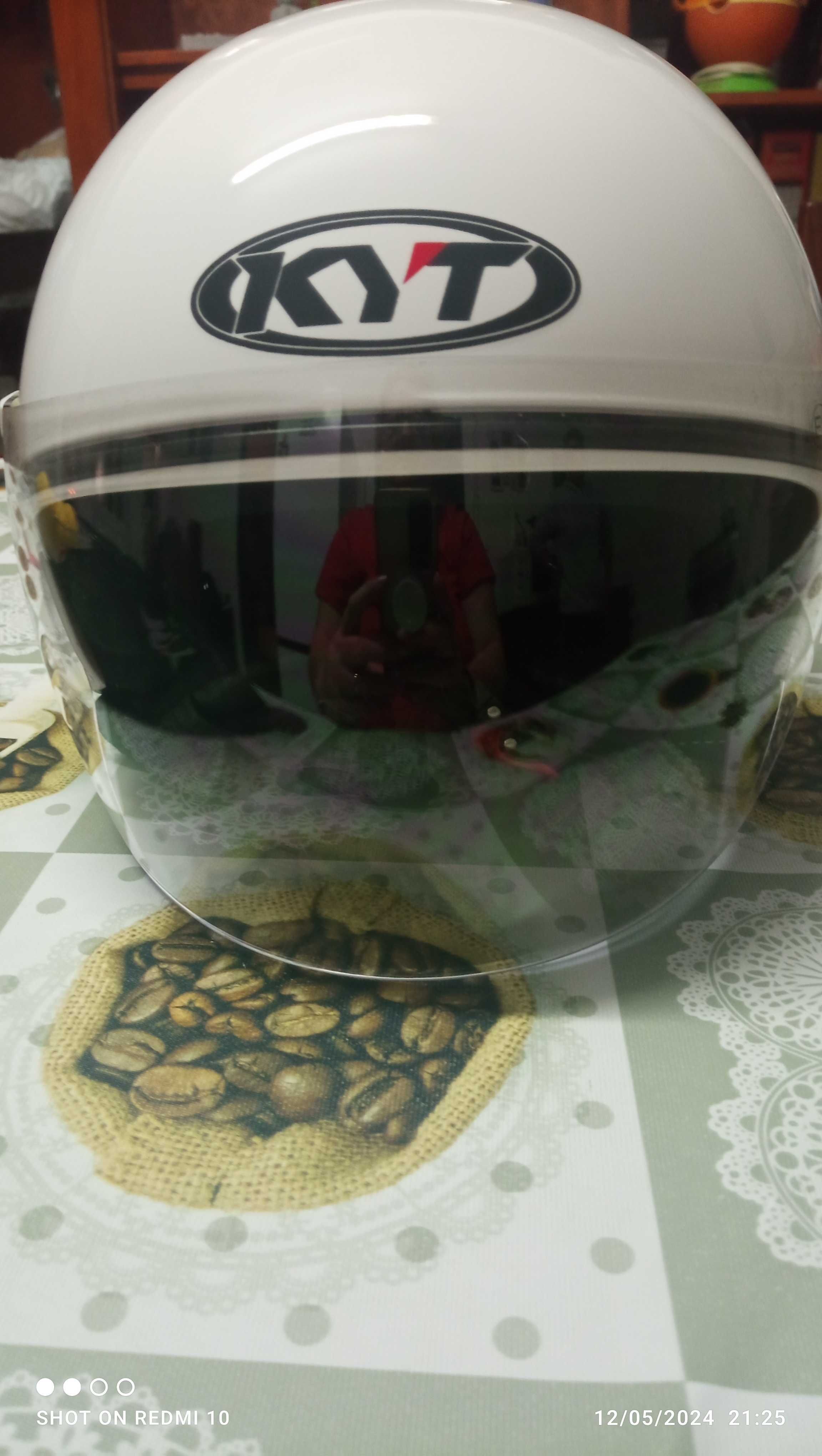 Capacete mota KYT