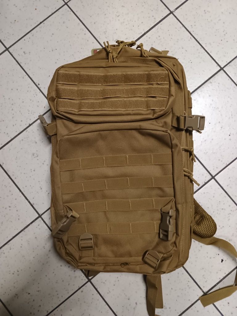 plecak survivalowy