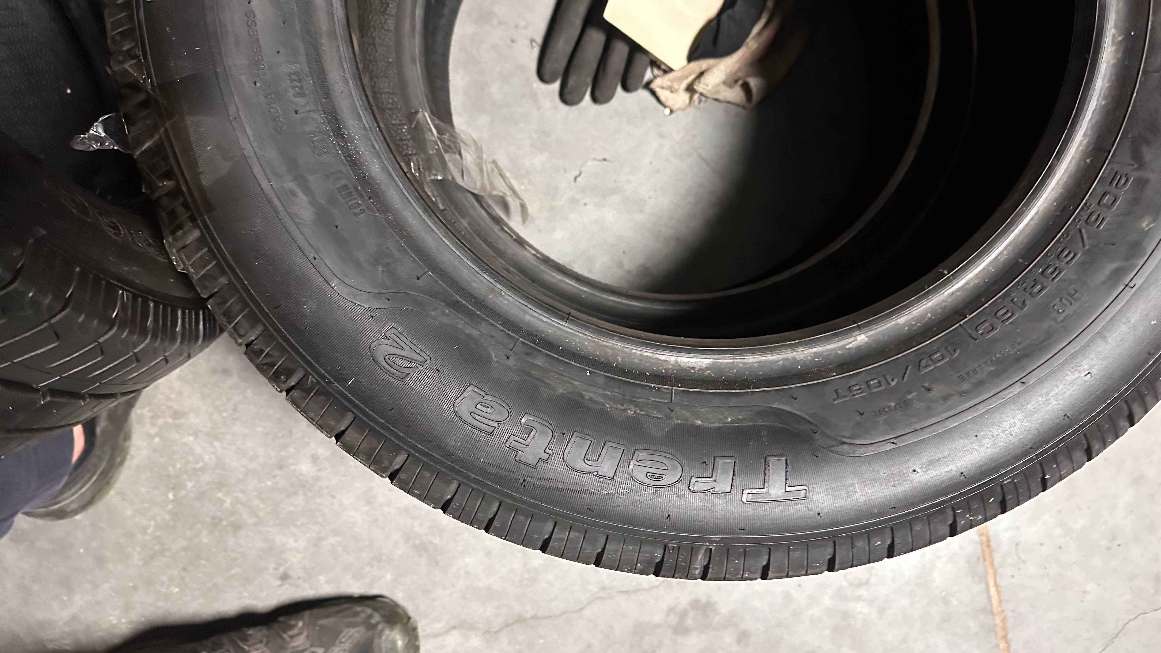 opony 205/65r15C 4 szt nowe bus