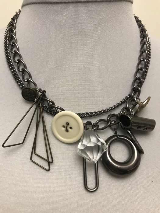 Naszyjnik z ciekawymi zawieszkami