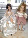 2 bonecas em porcelana
