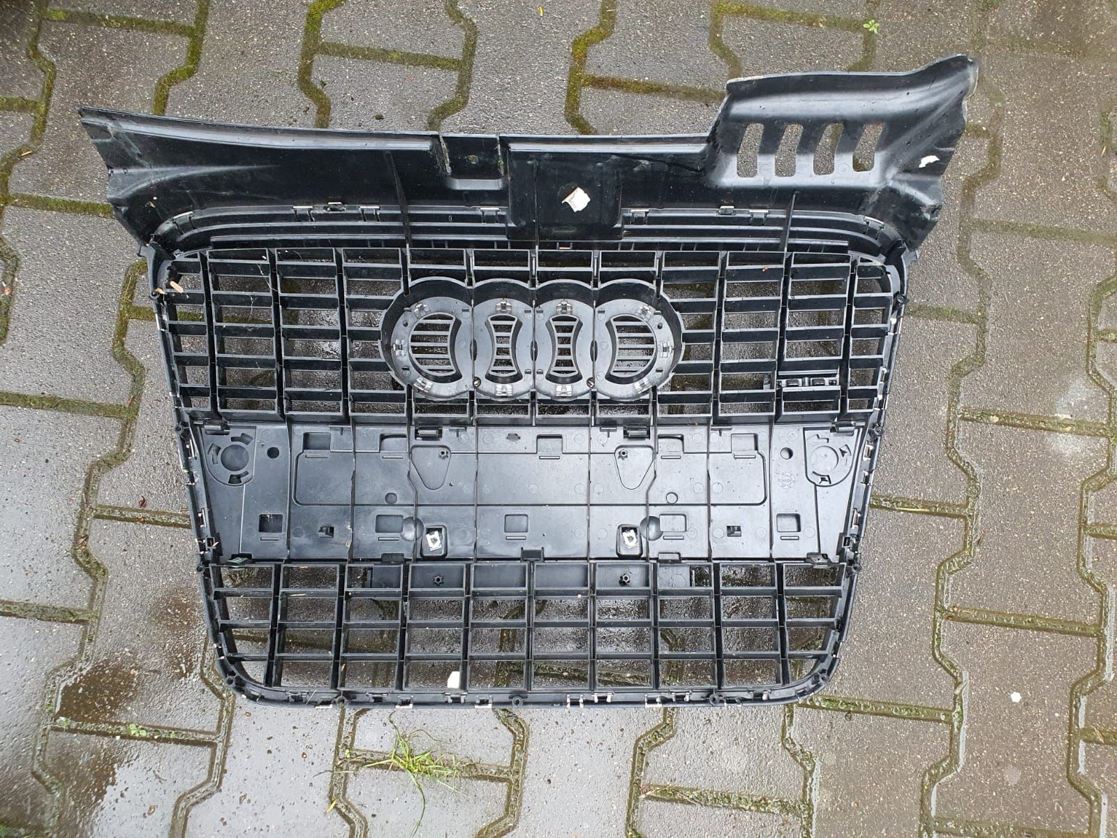 Atrapa S-line Audi A4 B7