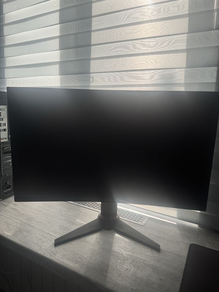 Монитор MSI Optix MAG27C (изогнутый)