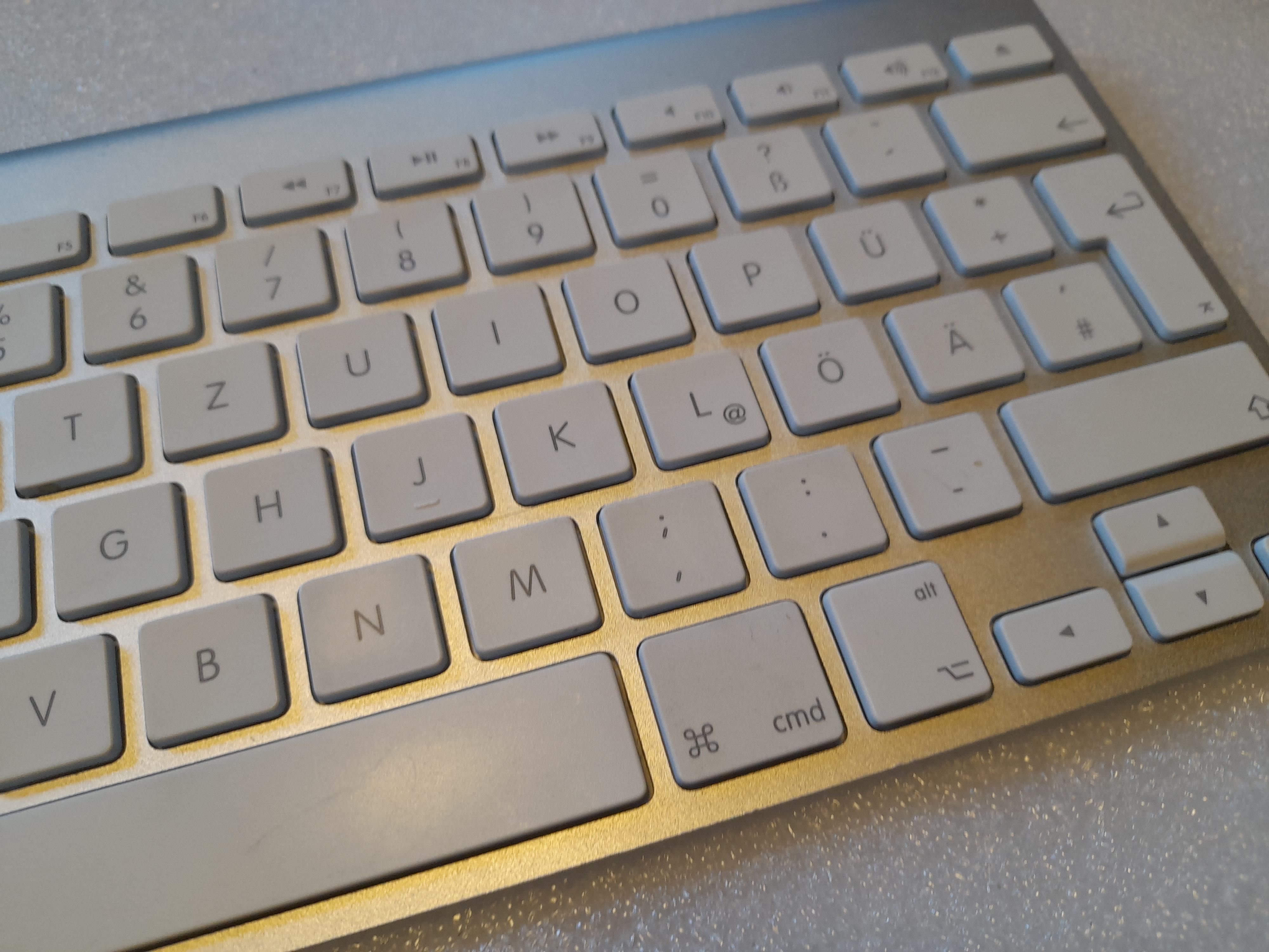 ORYGINALNA Klawiatura Apple Magic A1314 Membranowa BLUETOOTH QWERTZ