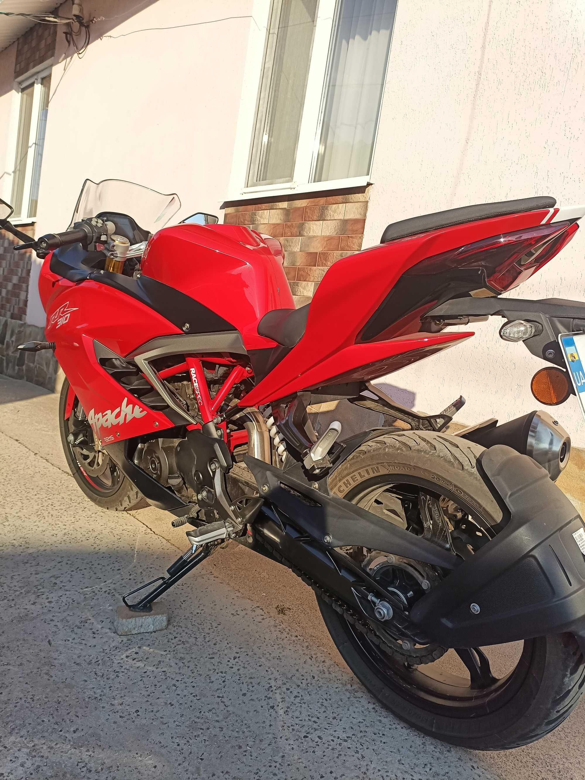 Мотоцикл TVS Apache RR 310