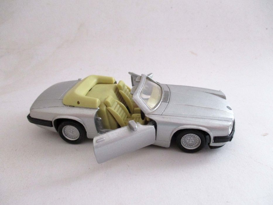 Carros miniatura de coleção