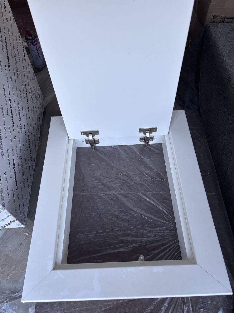 Moldura e porta para quadro electriciade