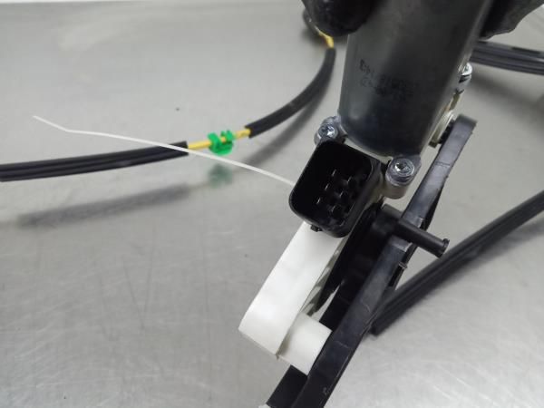 Elevador vidros frente esquerdo MERCEDES-BENZ Classe C Cabriolet (A205