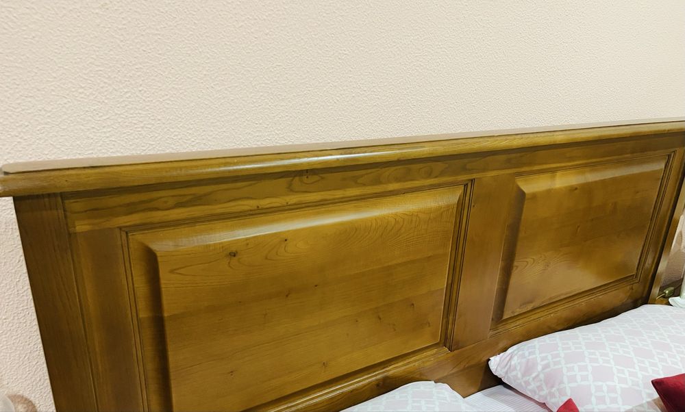 Cama casal de Madeira