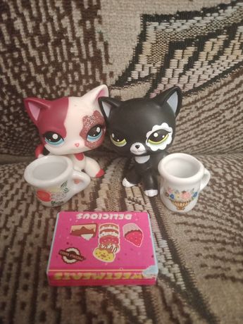 Черная и розовая кошка LPS little pets shop с аксессуарами