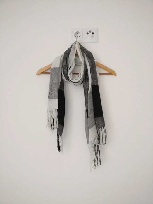 Écharpe com franjas