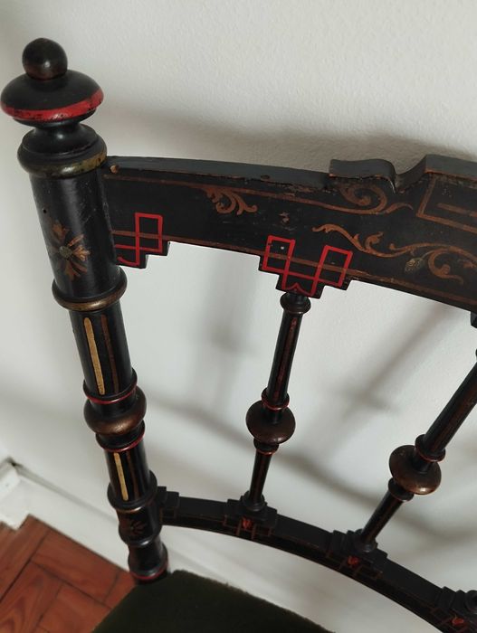 Par cadeiras antigas assento palhinha lacadas preto