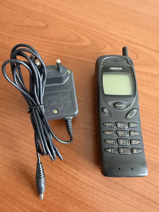 NOKIA 3110 - легенда 90-х, требует замены или перепаковки батареи