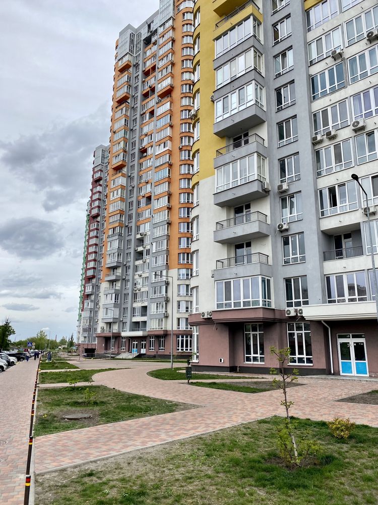 Продам 1 кімнатну  квартиру в ЖК Каховский , метро Левобережна