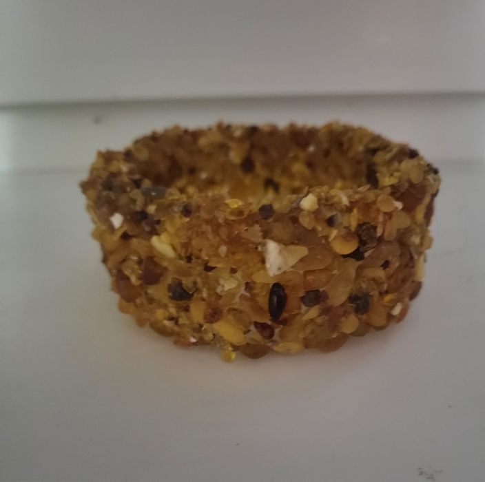 Świecznik, bursztyn