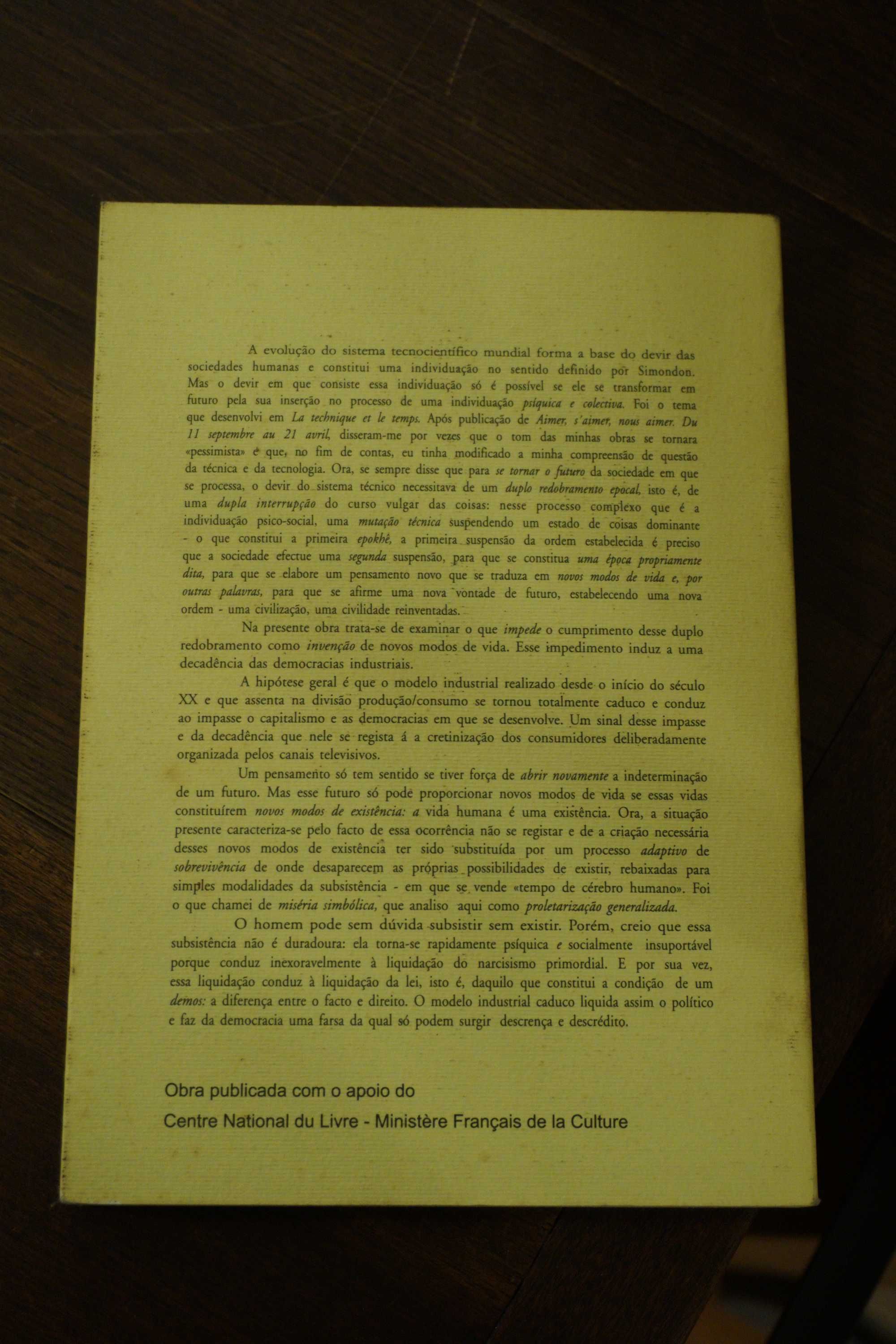 Descrença e Descrédito de Bernard Stiegler