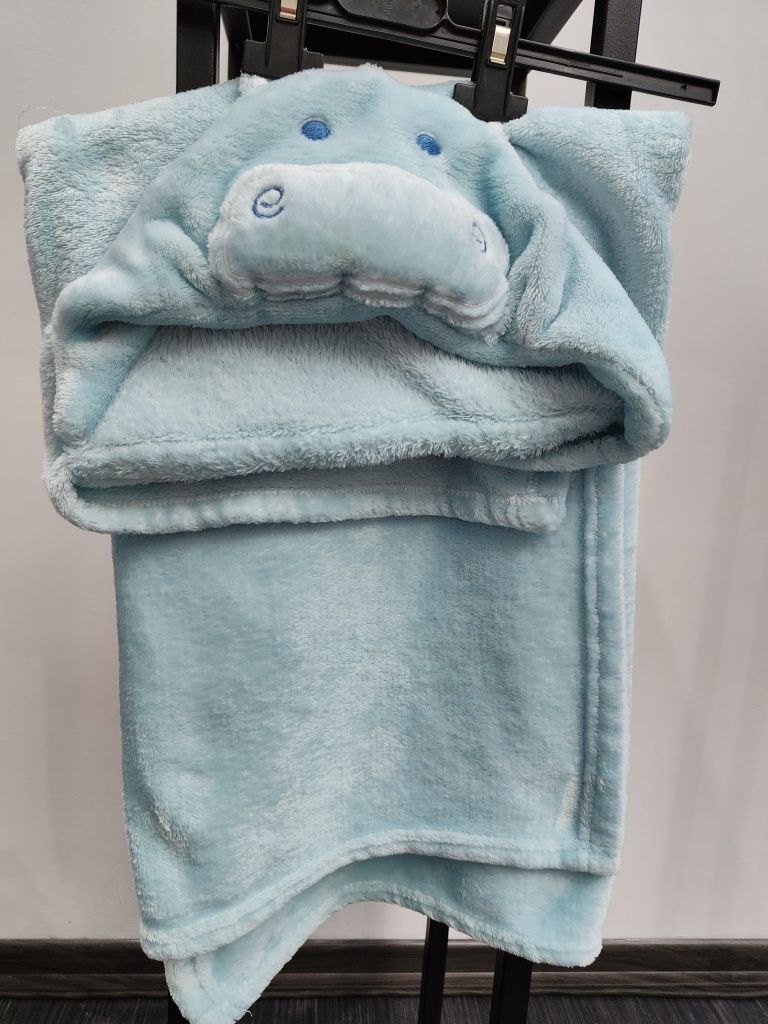 Kocyk rożek niemowlęcy otulacz błękitny ręcznik kąpielowy okrycie