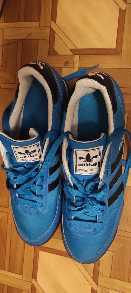 Продам почти новые кросовки Adidas Orion 46