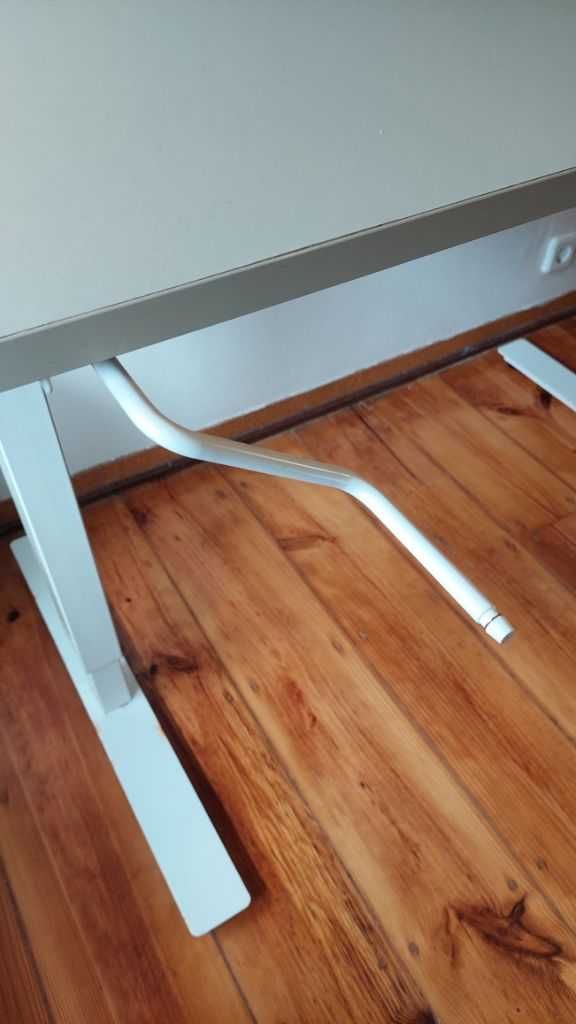 Mesa Trotten Ikea standing desk regulável sentado/em pé