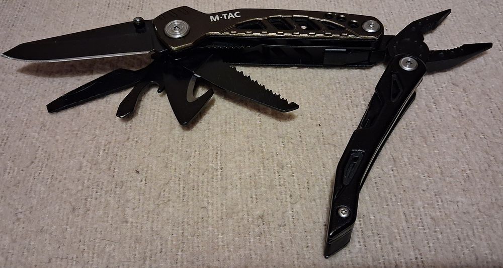 Ns sprzedaż  Zestaw noży.