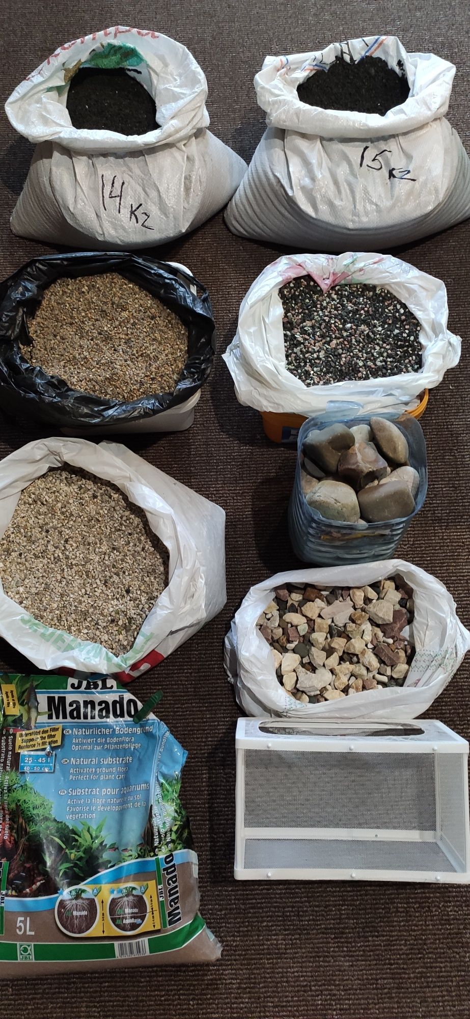 Продам акваріуми та обладнання.