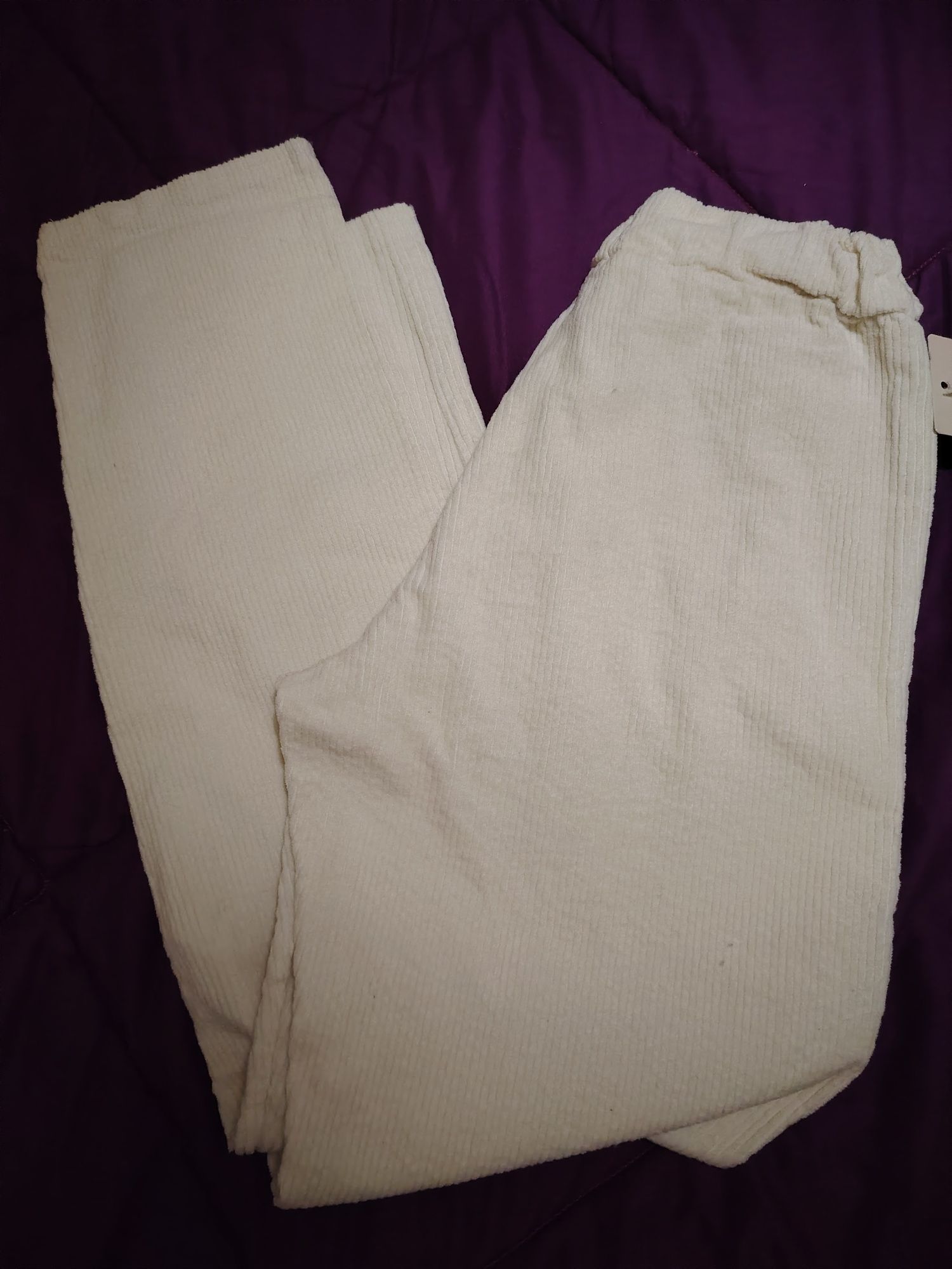 Calça bombazine nova