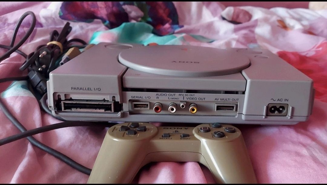 Konsola play station SCPH 1002