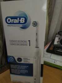 Escova elétrica oral B