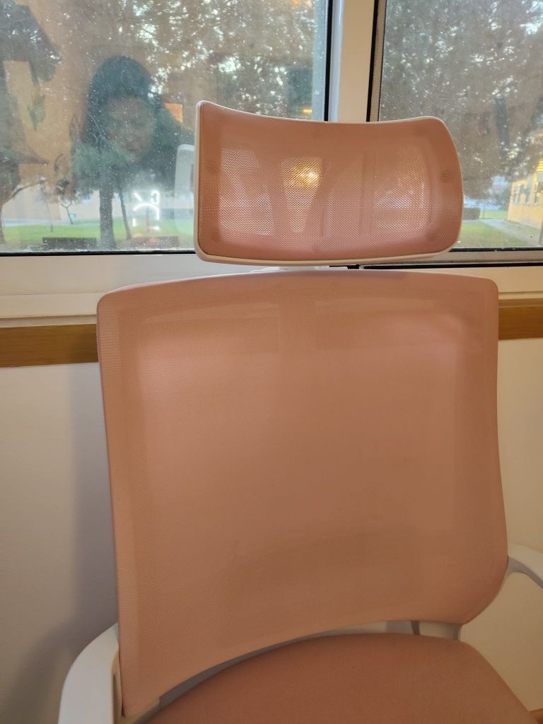 Cadeira escritório Skulm rosa