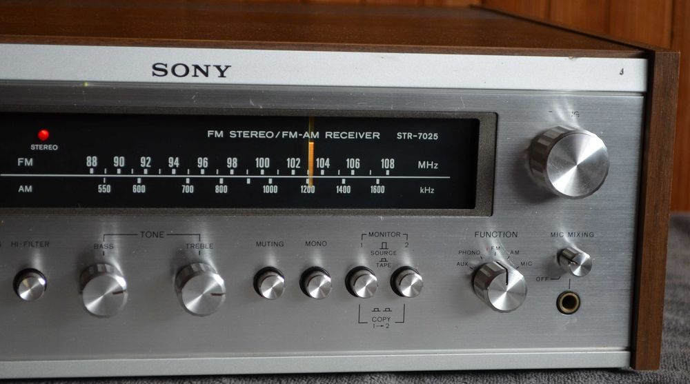 Sony STR-7025 Amplituner stereo  Vintage w drewnie  Przeserwisowany