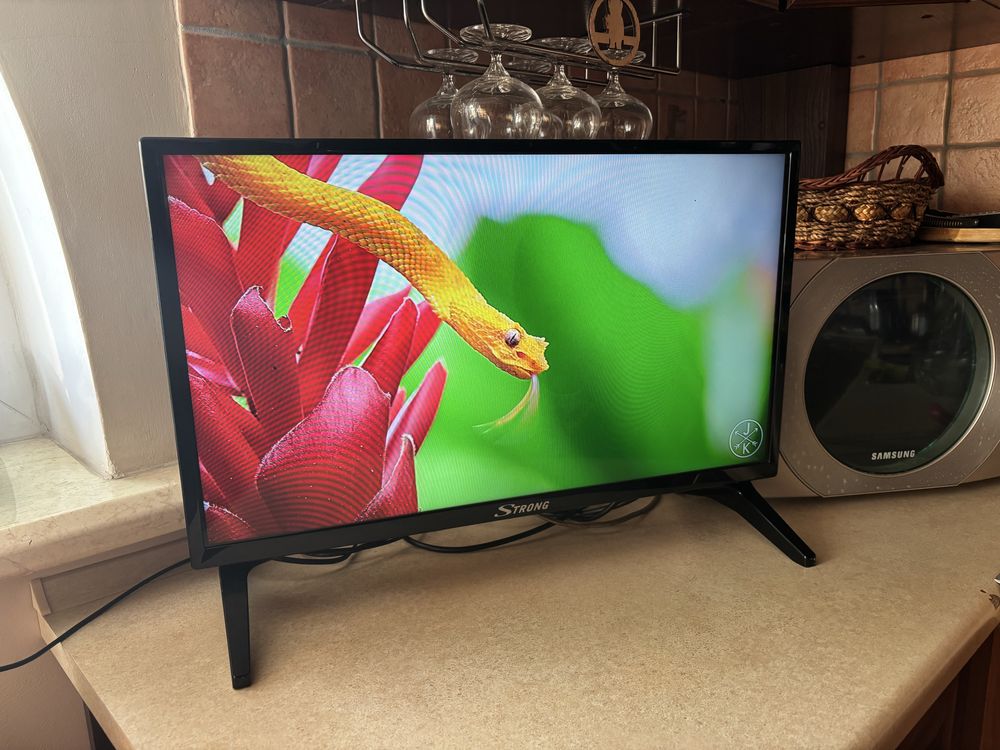 Led-телевізор Strong 24HZ4003N T2