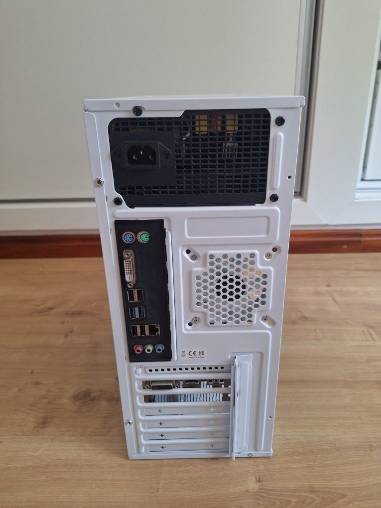 PC gamer | intel i7 7700 | GTX 1050 | 16GB RAM