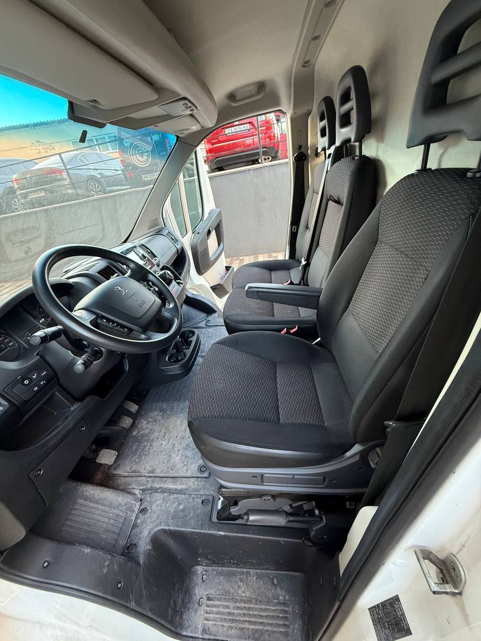 Peugeot Boxer 2018 дизель 2.0 147т