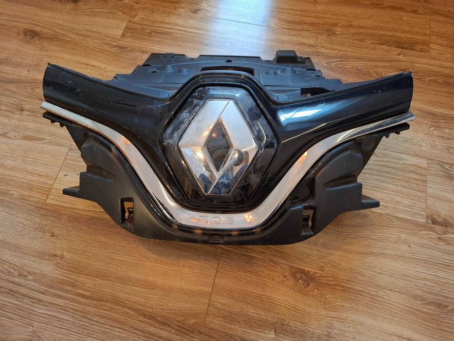 Grill Atrapa Wzmocnienie przód Chrom Listwa Renault Zoe 19- Zderzak