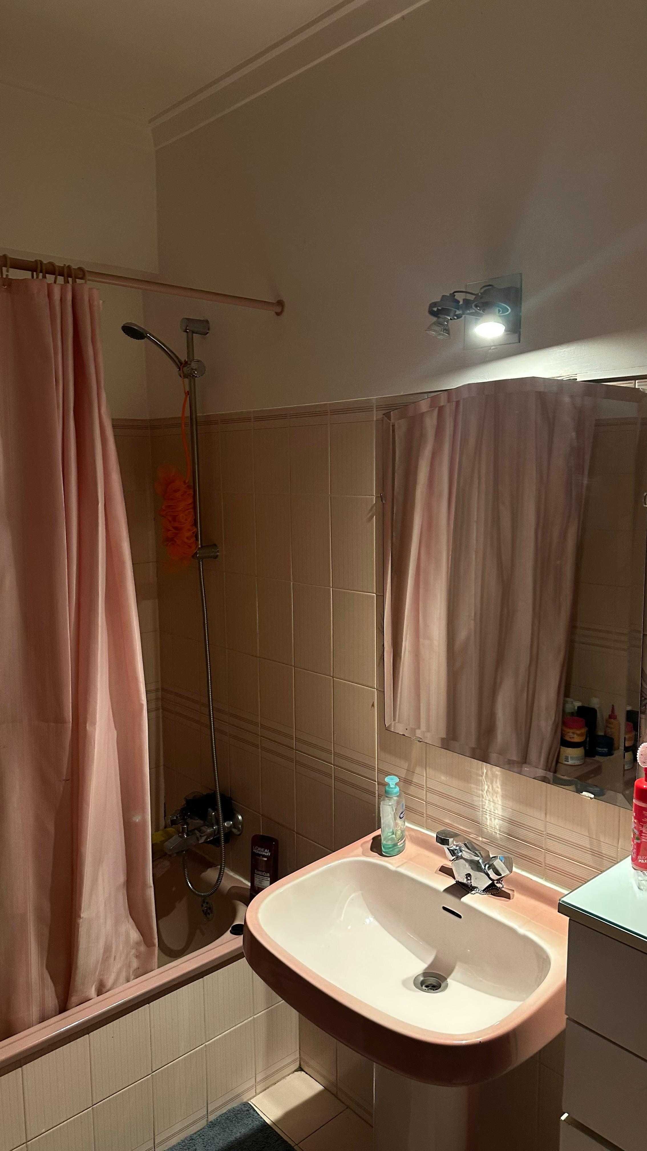 Quarto para arrendar apenas mulher