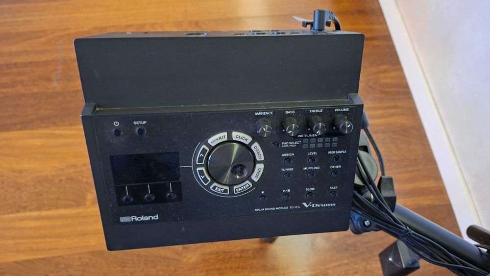 Vende-se bateria eletrónica ROLAND - COMO NOVA