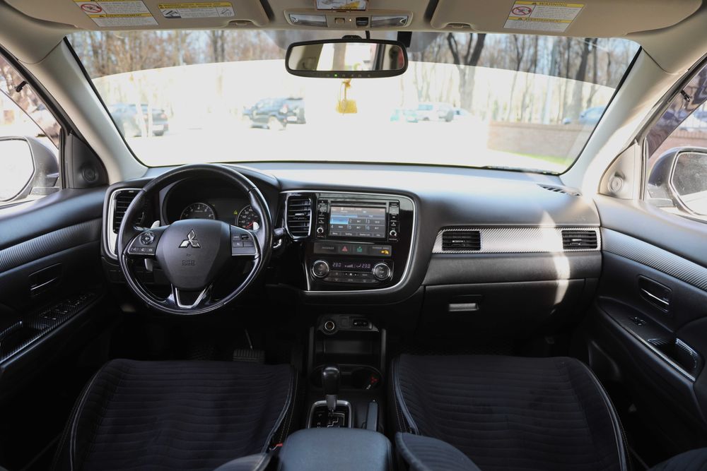 Mitsubishi Outlander 2016